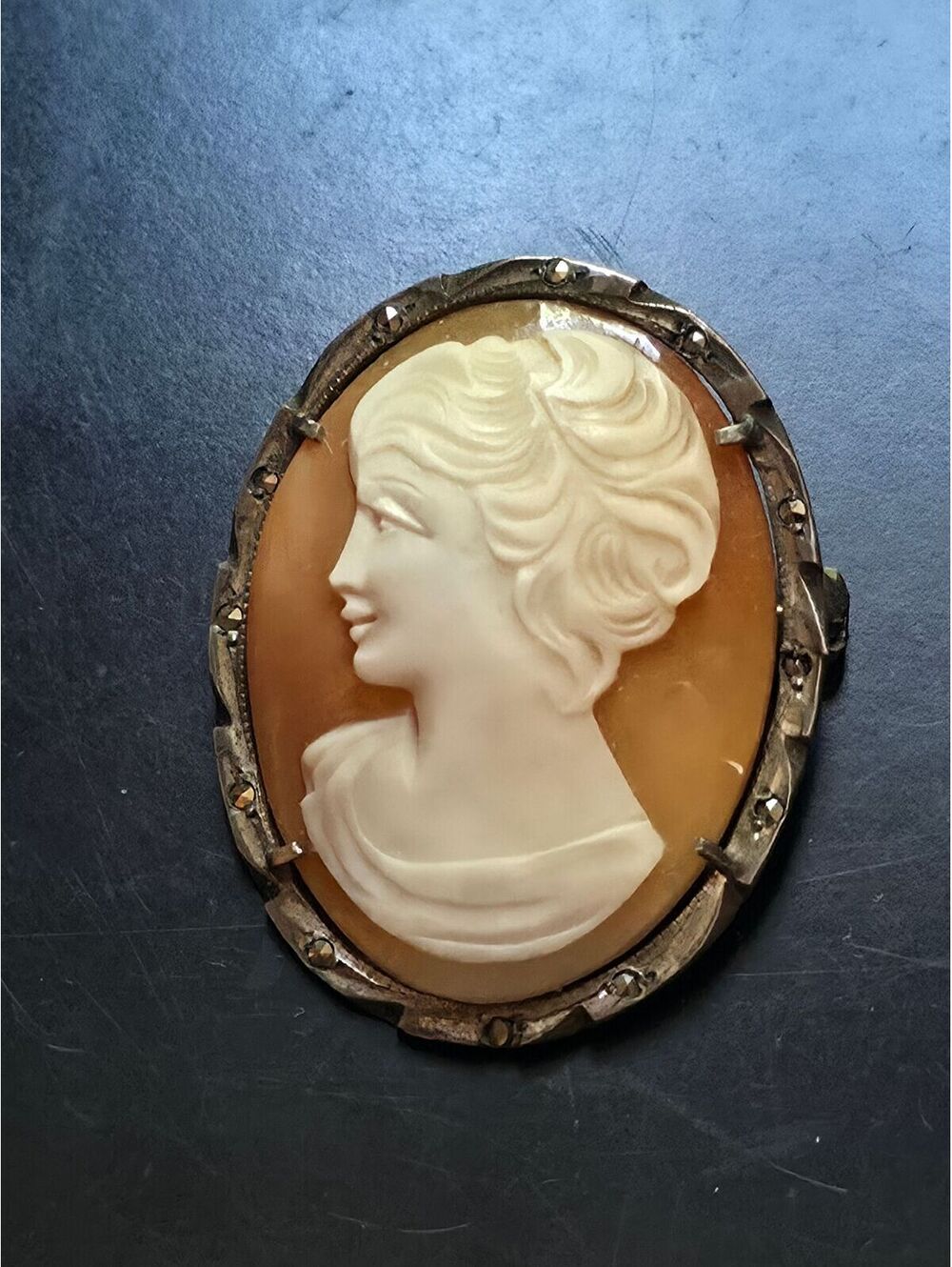 Vintage Cameo on Shell Fillagre Brooch